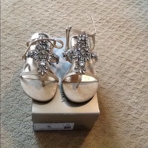 New in box Girls Badgley Mischka pale gold sandals